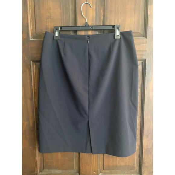 The Outfitters by Lands' End Size 10 Black Pencil Skirt - Picture 5 of 6